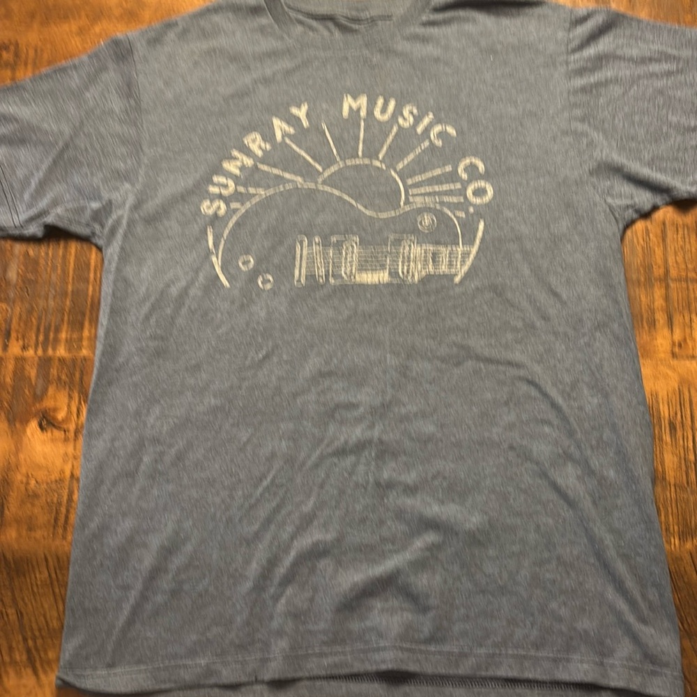 💥3 for $12💥 tee shirt